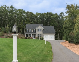 32 Bear Hill Rd, Dunstable, Massachusetts, 4 Bedrooms Bedrooms, 10 Rooms Rooms,2.5 BathroomsBathrooms,Residential,For Sale,Bear Hill Rd,73433158