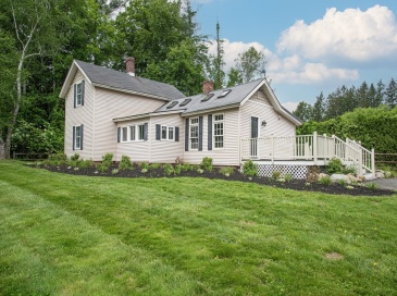 383 Westhampton Rd, Northampton, Massachusetts, 3 Bedrooms Bedrooms, 6 Rooms Rooms,1 BathroomBathrooms,Residential,For Sale,Westhampton Rd,73385091