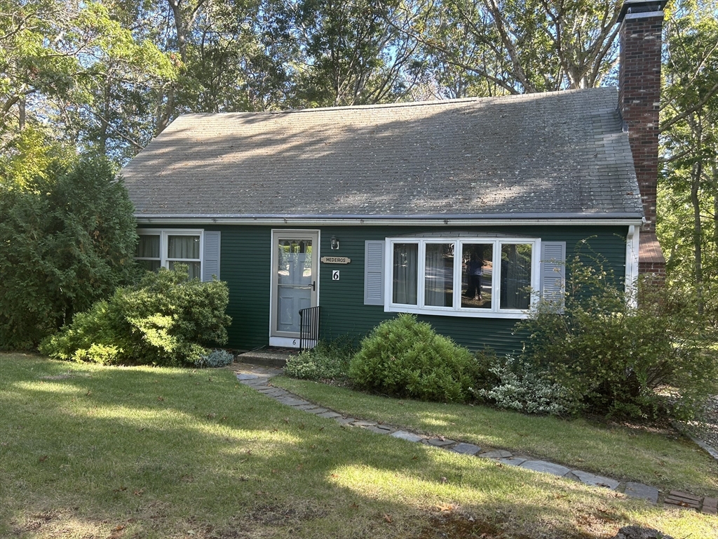 6 Woodvue Cir, Sandwich, Massachusetts, 4 Bedrooms Bedrooms, 6 Rooms Rooms,2 BathroomsBathrooms,Residential,For Sale,Woodvue Cir,73437055