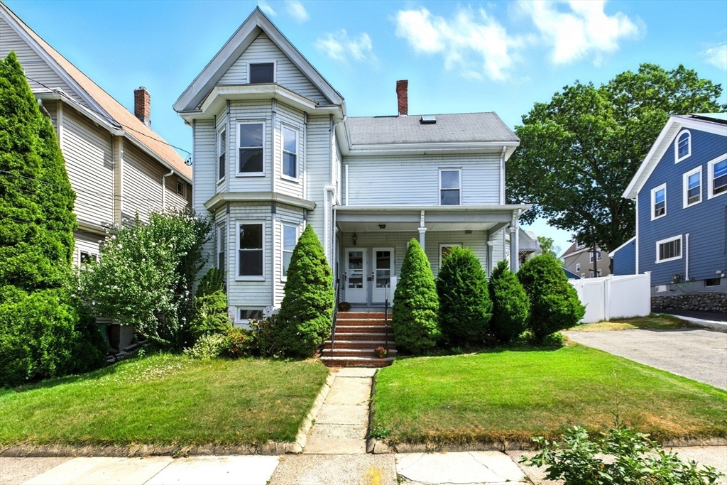 12-14 Howard Street, Malden, Massachusetts, 5 Bedrooms Bedrooms, 12 Rooms Rooms,2 BathroomsBathrooms,Residential Income,For Sale,Howard Street,73423799