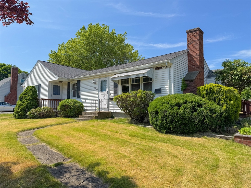61 Stevens Rd, Swansea, Massachusetts, 2 Bedrooms Bedrooms, 5 Rooms Rooms,2 BathroomsBathrooms,Residential,For Sale,Stevens Rd,73399515