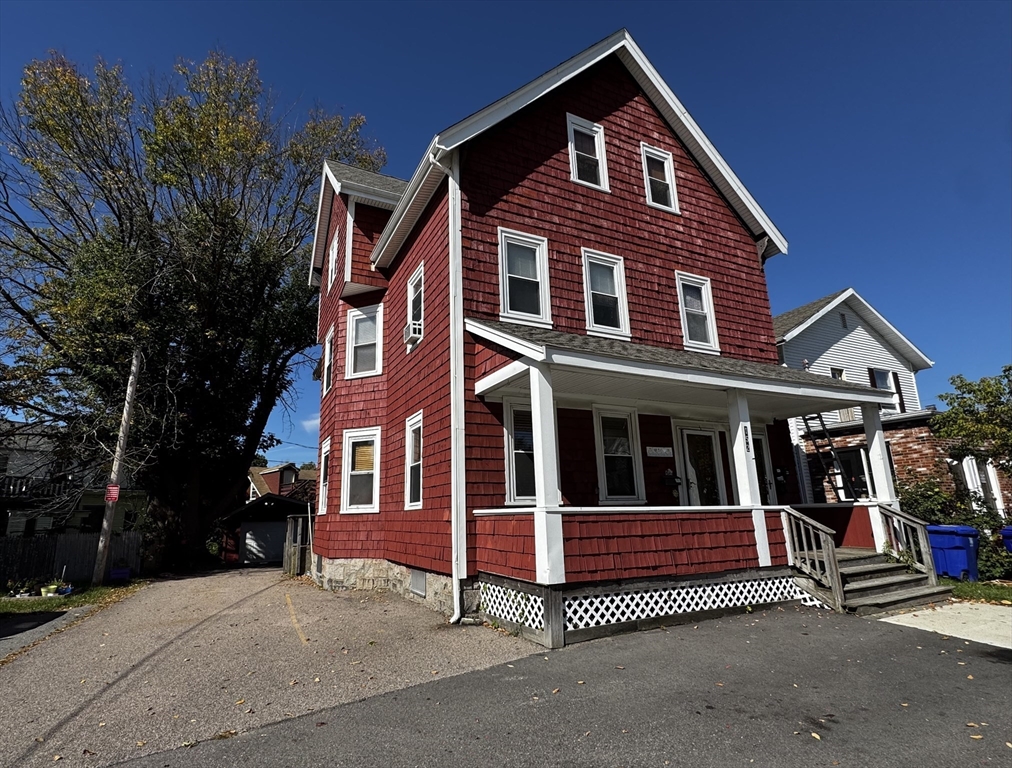 152 Broadway, Taunton, Massachusetts, 8 Bedrooms Bedrooms, 14 Rooms Rooms,3 BathroomsBathrooms,Residential Income,For Sale,Broadway,73442398