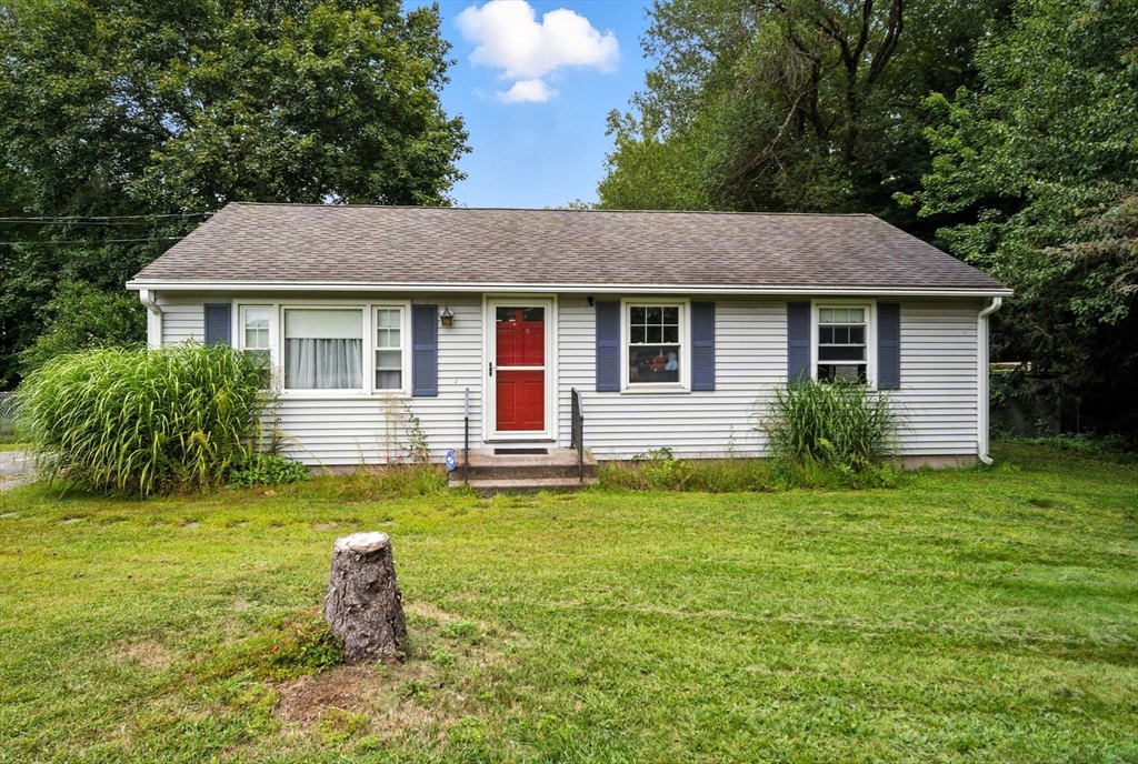 263 Cooley St, Springfield, Massachusetts, 3 Bedrooms Bedrooms, 5 Rooms Rooms,1 BathroomBathrooms,Residential,For Sale,Cooley St,73431292