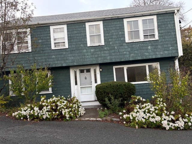 6 Highland Street, Rockport, Massachusetts, 3 Bedrooms Bedrooms, 6 Rooms Rooms,2 BathroomsBathrooms,Residential Lease,For Rent,Highland Street,73451815