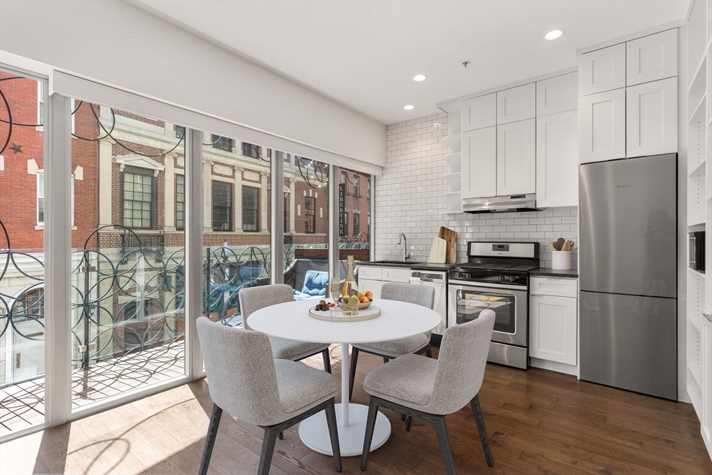 126 Salem Street, Boston, Massachusetts, 1 Bedroom Bedrooms, 2 Rooms Rooms,1 BathroomBathrooms,Residential,For Sale,Salem Street,73411871