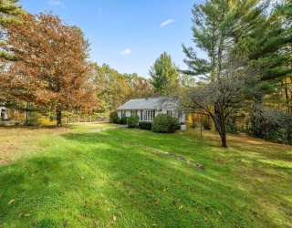 55 Warren St, Boylston, Massachusetts, 2 Bedrooms Bedrooms, 6 Rooms Rooms,2 BathroomsBathrooms,Residential,For Sale,Warren St,73445183