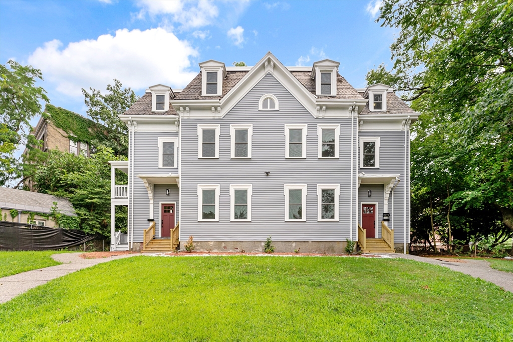 240 Norfolk St, Boston, Massachusetts, 9 Bedrooms Bedrooms, 21 Rooms Rooms,6 BathroomsBathrooms,Residential Income,For Sale,Norfolk St,73415460