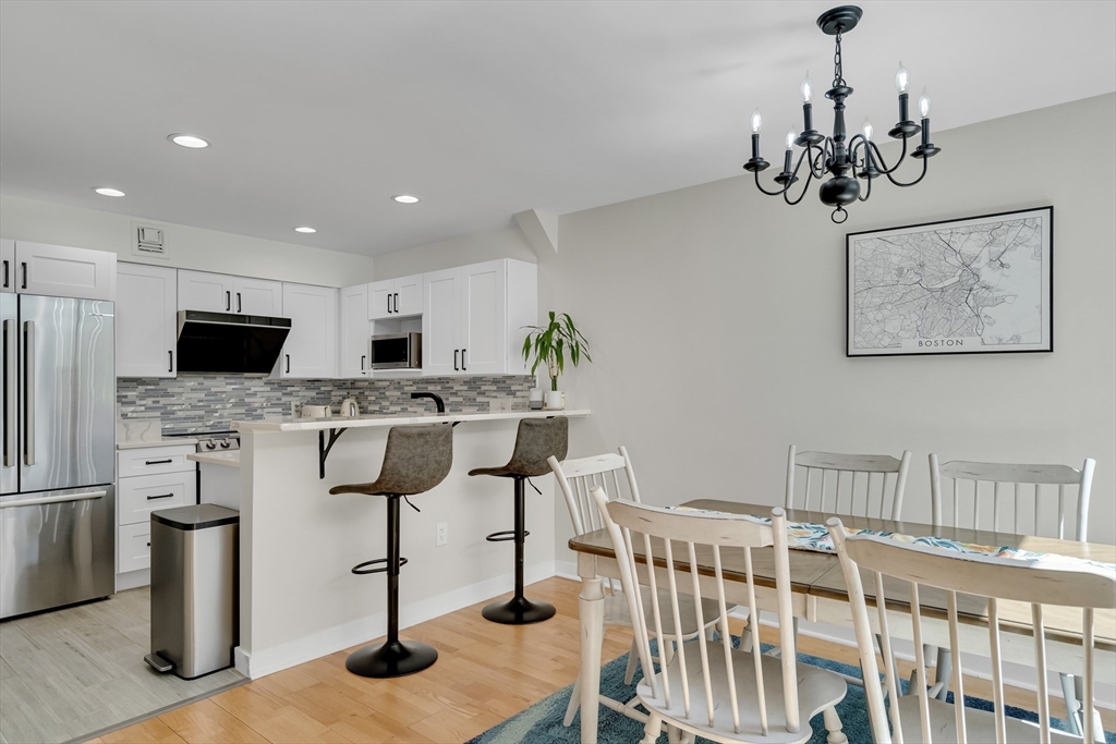 171 Swanton St, Winchester, Massachusetts, 3 Bedrooms Bedrooms, 6 Rooms Rooms,2.5 BathroomsBathrooms,Residential Lease,For Rent,Swanton St,73453104