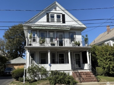 40 Oxford Street, Arlington, Massachusetts, 2 Bedrooms Bedrooms, 5 Rooms Rooms,1 BathroomBathrooms,Residential Lease,For Rent,Oxford Street,73442509