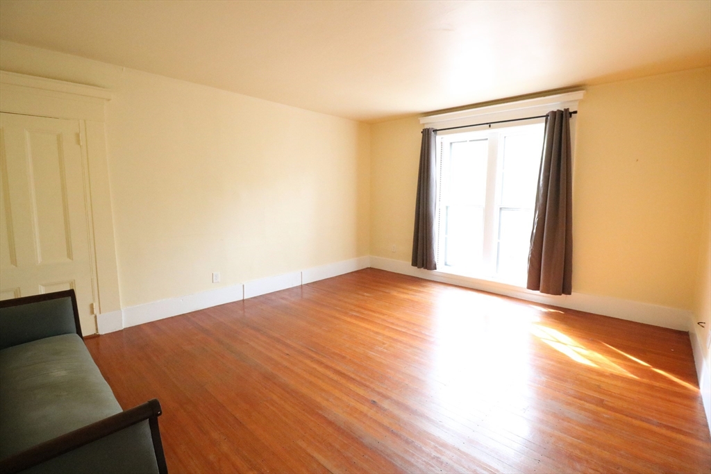 2 Mason Street, Cambridge, Massachusetts, 3 Bedrooms Bedrooms, 5 Rooms Rooms,1 BathroomBathrooms,Residential Lease,For Rent,Mason Street,73432567