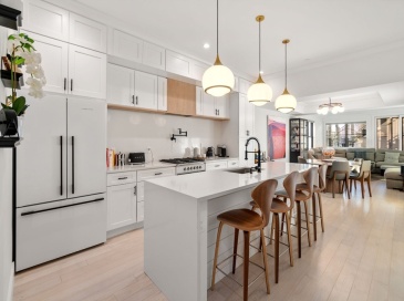 75 Old Harbor St, Boston, Massachusetts, 3 Bedrooms Bedrooms, 6 Rooms Rooms,2.5 BathroomsBathrooms,Residential Lease,For Rent,Old Harbor St,73450841