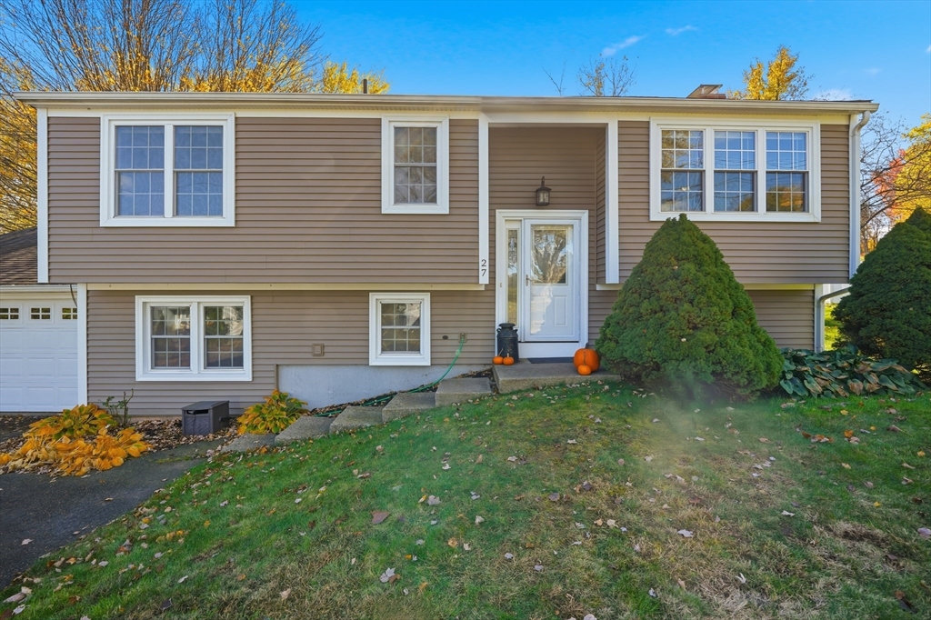 27 Liswell Dr, Agawam, Massachusetts, 3 Bedrooms Bedrooms, 5 Rooms Rooms,1 BathroomBathrooms,Residential,For Sale,Liswell Dr,73448909