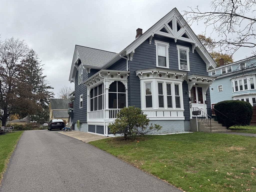 104 Church St, North Attleboro, Massachusetts, 1 Bedroom Bedrooms, 2 Rooms Rooms,1 BathroomBathrooms,Residential Lease,For Rent,Church St,73449163
