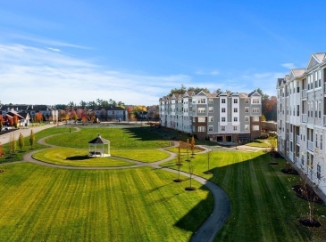 320 Martins Landing, North Reading, Massachusetts, 2 Bedrooms Bedrooms, 6 Rooms Rooms,2 BathroomsBathrooms,Residential,For Sale,Martins Landing,73392981 320 Martins Landing, North Reading, Massachusetts, 2 Bedrooms Bedrooms, 6 Rooms Rooms,2 BathroomsBathrooms,Residential,For Sale,Martins Landing,73392981