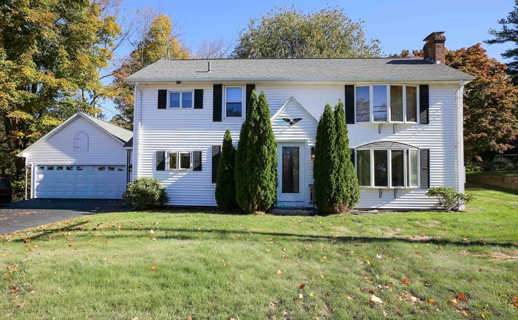 227 Gore Rd, Webster, Massachusetts, 4 Bedrooms Bedrooms, 10 Rooms Rooms,2 BathroomsBathrooms,Residential Income,For Sale,Gore Rd,73442774