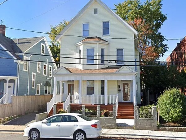 17 Wyman St, Boston, Massachusetts, 3 Bedrooms Bedrooms, 5 Rooms Rooms,1 BathroomBathrooms,Residential Lease,For Rent,Wyman St,73370355