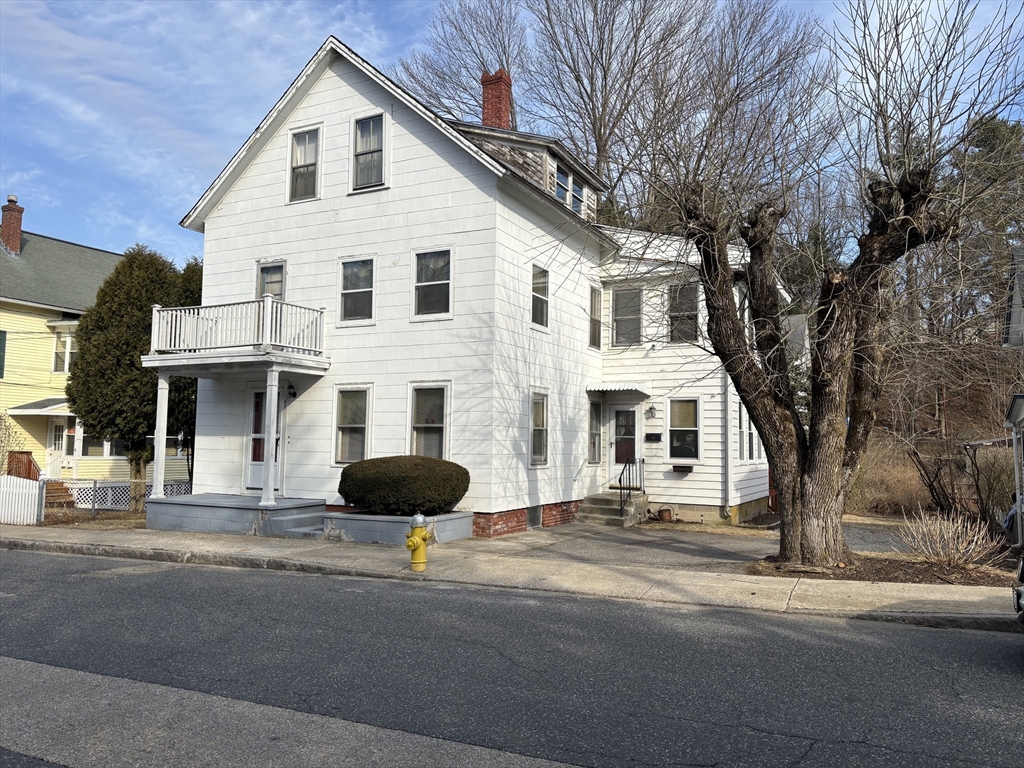47 Morris St, Southbridge, Massachusetts, 6 Bedrooms Bedrooms, 14 Rooms Rooms,3 BathroomsBathrooms,Residential Income,For Sale,Morris St,73343688