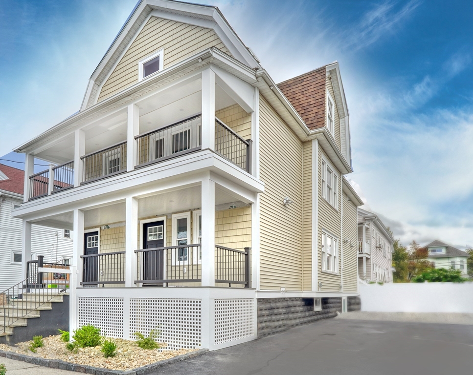 33 Hamilton St, Medford, Massachusetts, 6 Bedrooms Bedrooms, 13 Rooms Rooms,6 BathroomsBathrooms,Residential Income,For Sale,Hamilton St,73436919