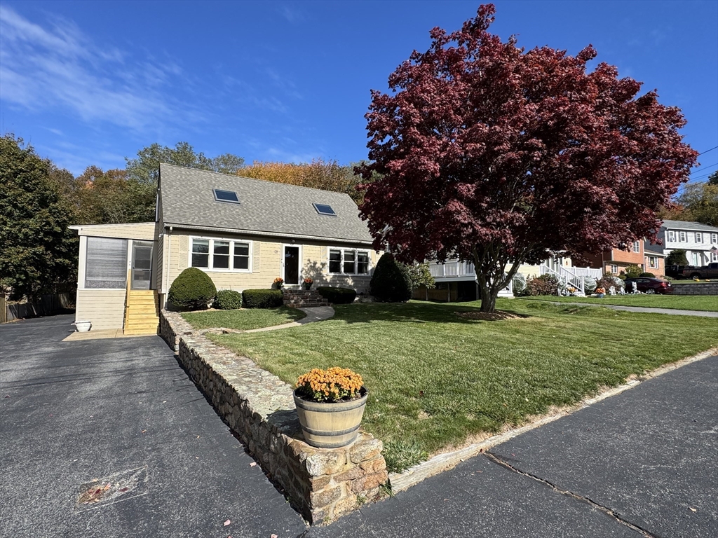 28 Macomber Road, Gloucester, Massachusetts, 4 Bedrooms Bedrooms, 9 Rooms Rooms,3 BathroomsBathrooms,Residential,For Sale,Macomber Road,73448002