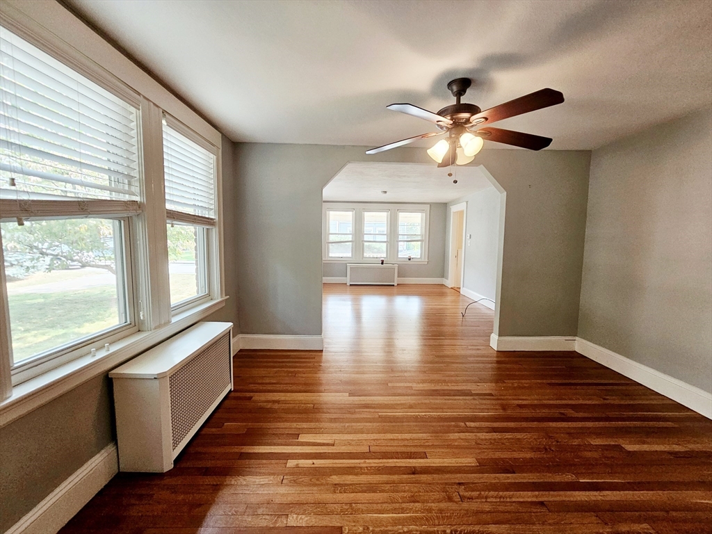 9 Keefe Ave, Newton, Massachusetts, 2 Bedrooms Bedrooms, 5 Rooms Rooms,1 BathroomBathrooms,Residential Lease,For Rent,Keefe Ave,73451091