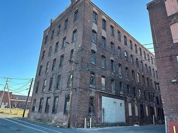 130 Middle Water St, Holyoke, Massachusetts, ,Commercial Sale,For Sale,Middle Water St,73434764