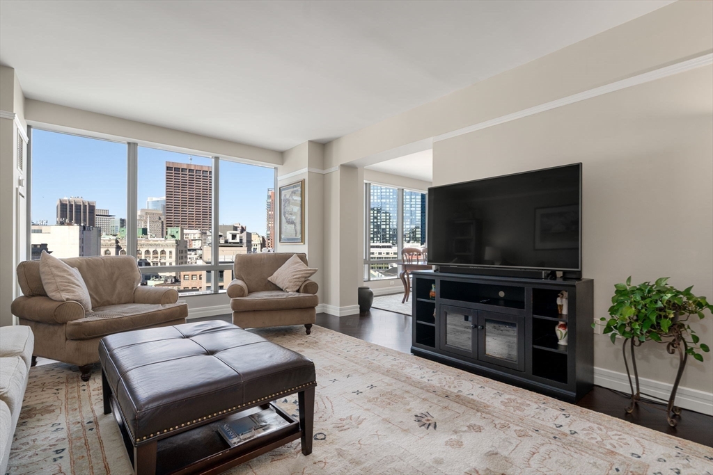 1 Avery Street, Boston, Massachusetts, 2 Bedrooms Bedrooms, 5 Rooms Rooms,2.5 BathroomsBathrooms,Residential,For Sale,Avery Street,73363186