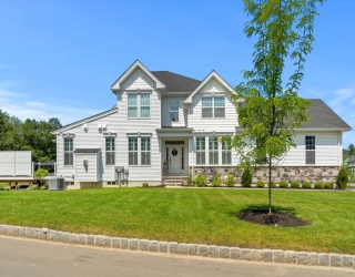 36 Ingalls Village Way, Boxford, Massachusetts, 2 Bedrooms Bedrooms, 9 Rooms Rooms,2.5 BathroomsBathrooms,Residential,For Sale,Ingalls Village Way,73401611