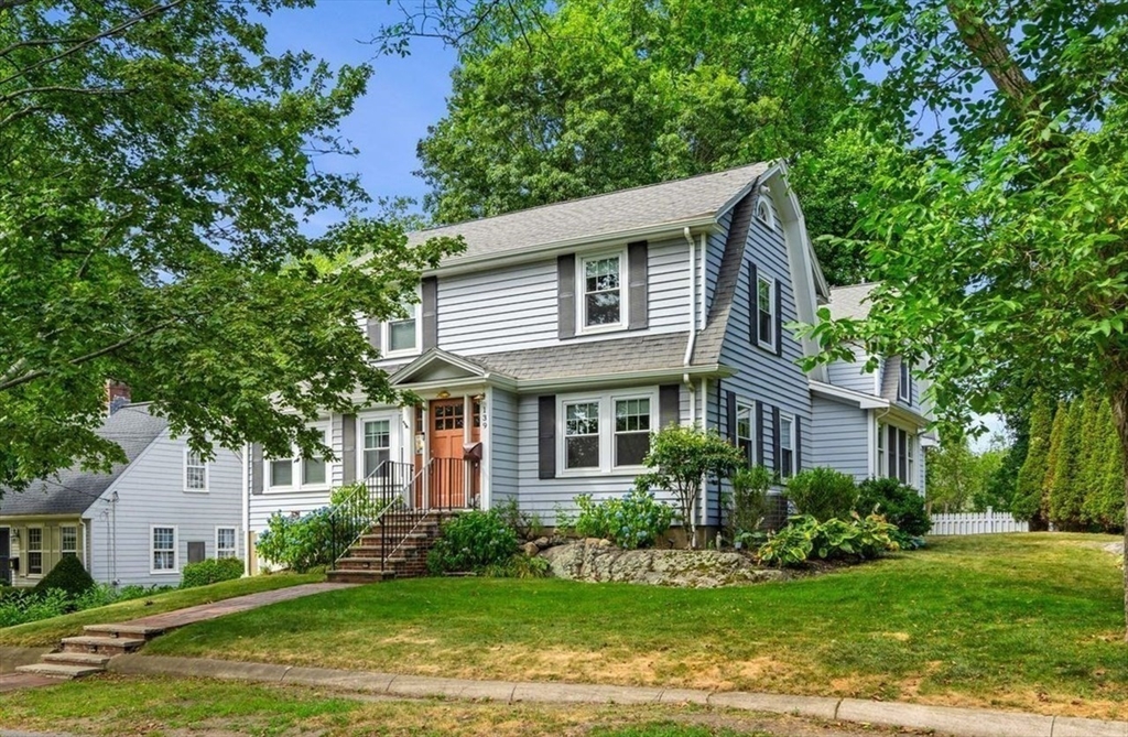 139 Jersey St, Marblehead, Massachusetts, 4 Bedrooms Bedrooms, 9 Rooms Rooms,3 BathroomsBathrooms,Residential,For Sale,Jersey St,73410645