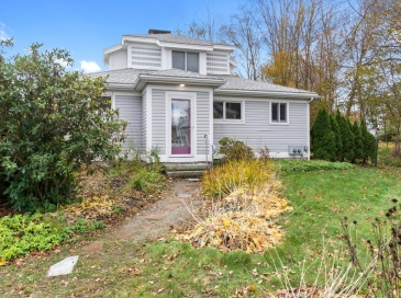 15 Bromfield Court, Newburyport, Massachusetts, 1 Bedroom Bedrooms, 5 Rooms Rooms,1 BathroomBathrooms,Residential Lease,For Rent,Bromfield Court,73451071 15 Bromfield Court, Newburyport, Massachusetts, 1 Bedroom Bedrooms, 5 Rooms Rooms,1 BathroomBathrooms,Residential Lease,For Rent,Bromfield Court,73451071