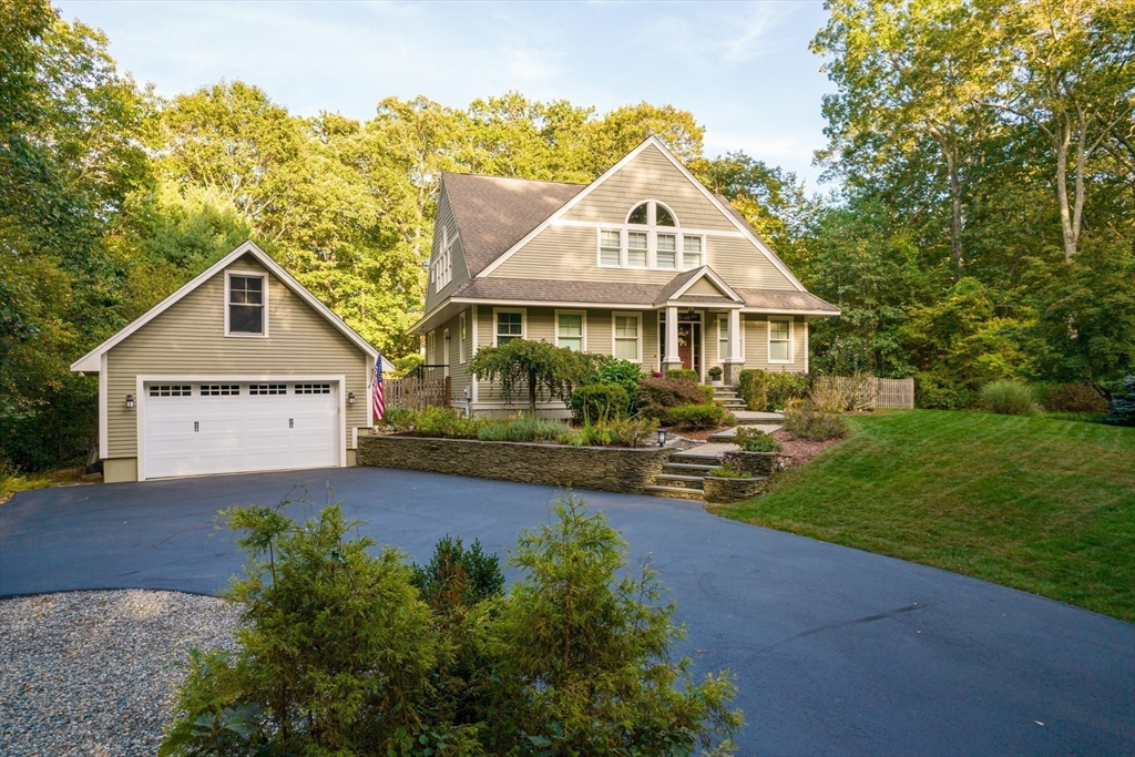 17 Sunrise Rd, Boxford, Massachusetts, 4 Bedrooms Bedrooms, 9 Rooms Rooms,4 BathroomsBathrooms,Residential,For Sale,Sunrise Rd,73435514