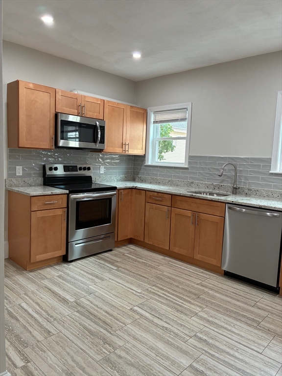 8 Agassiz Ave, Belmont, Massachusetts, 2 Bedrooms Bedrooms, 5 Rooms Rooms,1 BathroomBathrooms,Residential Lease,For Rent,Agassiz Ave,73432840