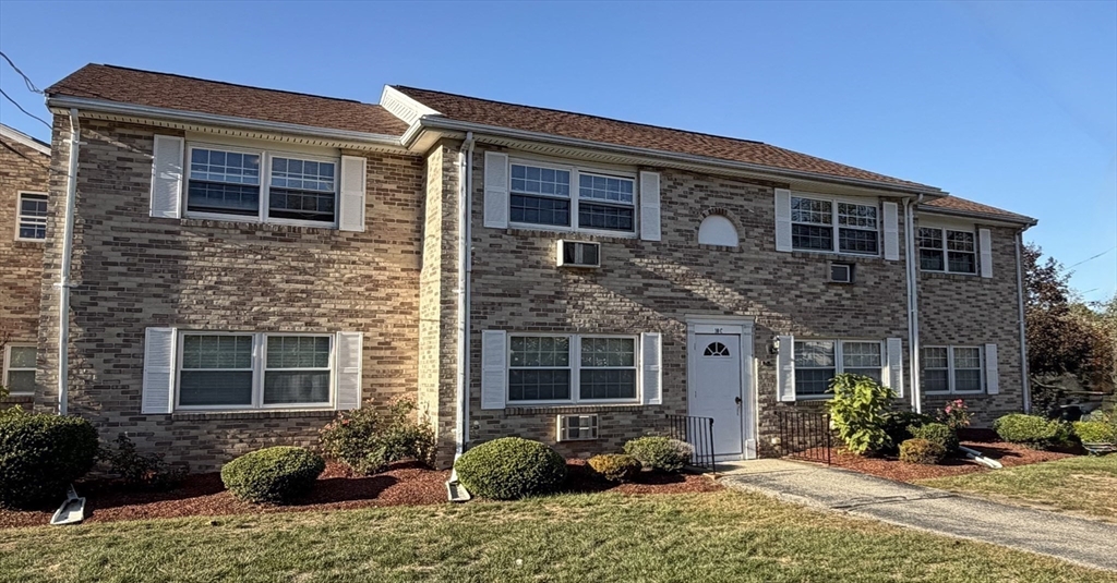 10 Washington Park Dr, Andover, Massachusetts, 2 Bedrooms Bedrooms, 4 Rooms Rooms,1 BathroomBathrooms,Residential Lease,For Rent,Washington Park Dr,73451895