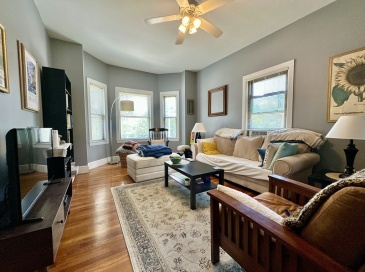 512 Centre St, Boston, Massachusetts, 2 Bedrooms Bedrooms, 5 Rooms Rooms,1.5 BathroomsBathrooms,Residential Lease,For Rent,Centre St,73449020 512 Centre St, Boston, Massachusetts, 2 Bedrooms Bedrooms, 5 Rooms Rooms,1.5 BathroomsBathrooms,Residential Lease,For Rent,Centre St,73449020