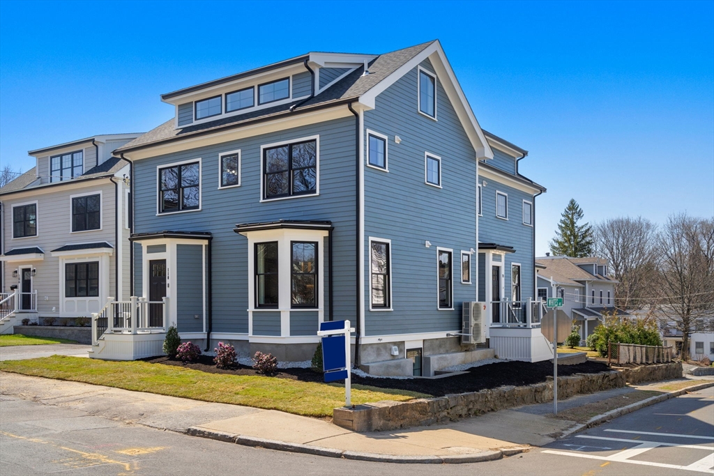 110 Fayette, Watertown, Massachusetts, 4 Bedrooms Bedrooms, 7 Rooms Rooms,3.5 BathroomsBathrooms,Residential,For Sale,Fayette,73360341