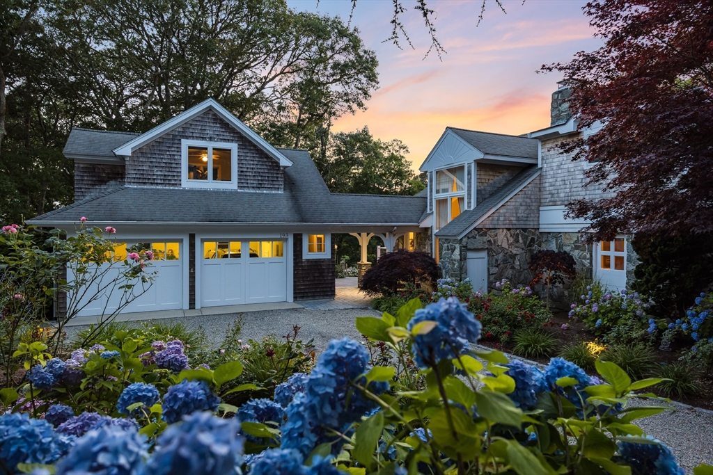 193 Quanset Road, Orleans, Massachusetts, 4 Bedrooms Bedrooms, 10 Rooms Rooms,3 BathroomsBathrooms,Residential,For Sale,Quanset Road,73406250