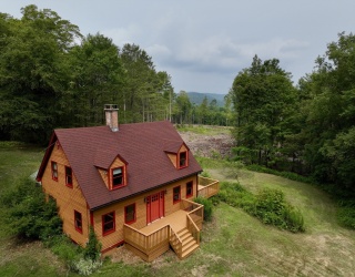 376 E Hill Rd, Leyden, Massachusetts, 3 Bedrooms Bedrooms, 6 Rooms Rooms,1.5 BathroomsBathrooms,Residential,For Sale,E Hill Rd,73433409