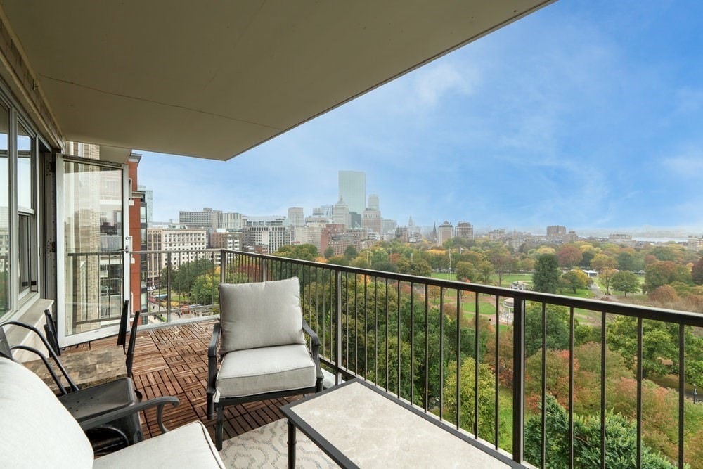 151 Tremont Street, Boston, Massachusetts, 2 Rooms Rooms,1 BathroomBathrooms,Residential Lease,For Rent,Tremont Street,73449951