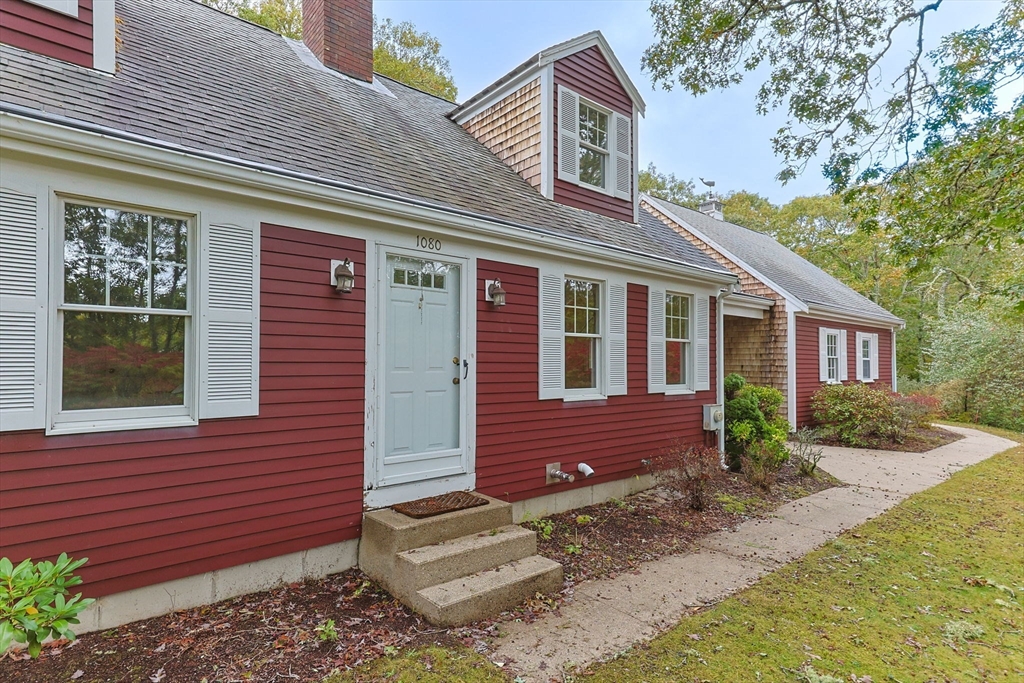 1080 Harwich Rd, Brewster, Massachusetts, 3 Bedrooms Bedrooms, 7 Rooms Rooms,2.5 BathroomsBathrooms,Residential,For Sale,Harwich Rd,73445064