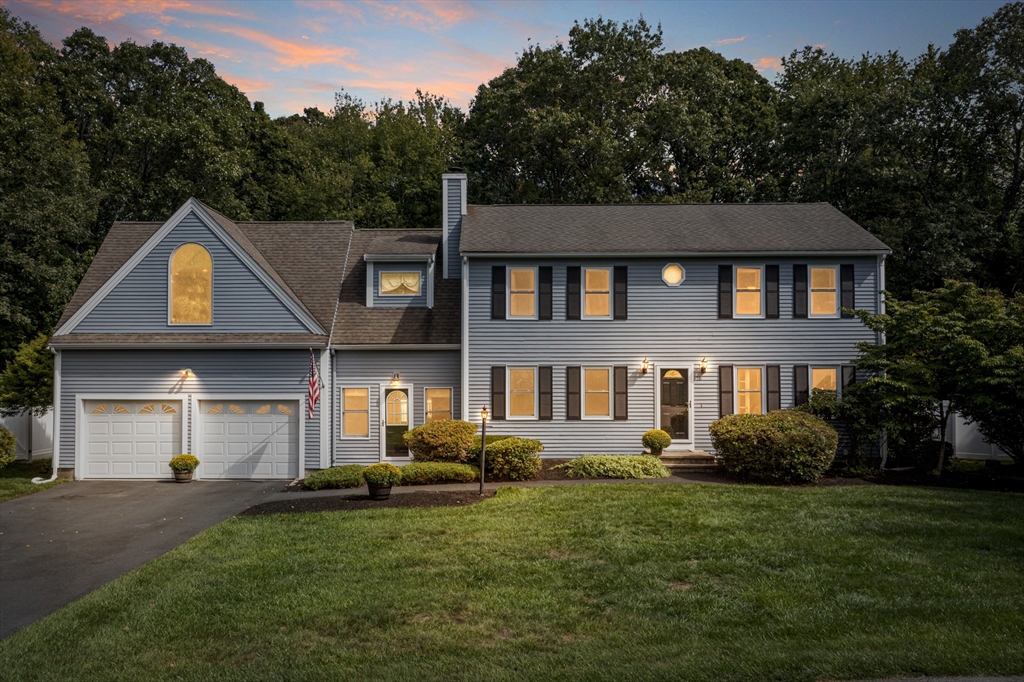 16 Blueberry Hill Rd, Medway, Massachusetts, 4 Bedrooms Bedrooms, 10 Rooms Rooms,2.5 BathroomsBathrooms,Residential,For Sale,Blueberry Hill Rd,73432506