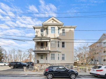 200 Essex St, Fall River, Massachusetts, 9 Bedrooms Bedrooms, 15 Rooms Rooms,3 BathroomsBathrooms,Residential Income,For Sale,Essex St,73438192