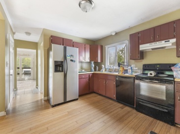 520 King St, Raynham, Massachusetts, 3 Bedrooms Bedrooms, 7 Rooms Rooms,1.5 BathroomsBathrooms,Residential,For Sale,King St,73345942 520 King St, Raynham, Massachusetts, 3 Bedrooms Bedrooms, 7 Rooms Rooms,1.5 BathroomsBathrooms,Residential,For Sale,King St,73345942