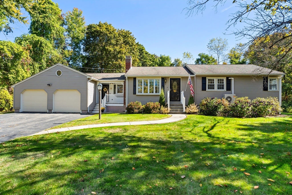 6 Belmont Dr, Sterling, Massachusetts, 3 Bedrooms Bedrooms, 6 Rooms Rooms,1 BathroomBathrooms,Residential,For Sale,Belmont Dr,73444347