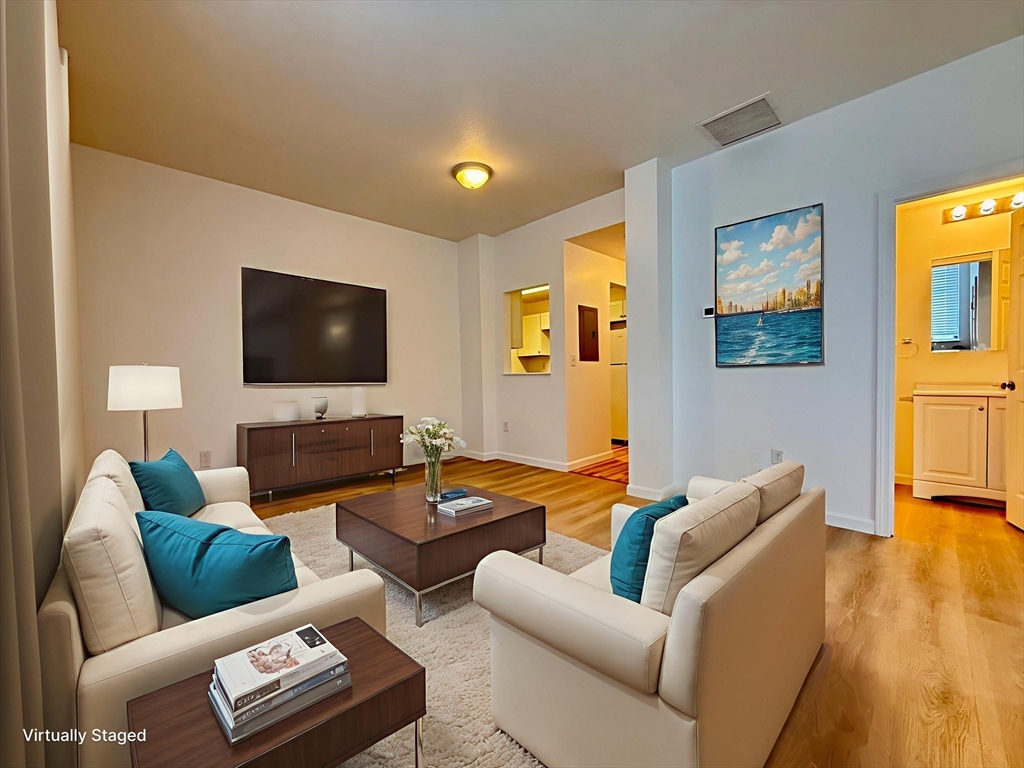 6 S Washington Street, North Attleboro, Massachusetts, 1 Bedroom Bedrooms, 3 Rooms Rooms,1 BathroomBathrooms,Residential Lease,For Rent,S Washington Street,73454155