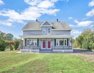 10-12 Belchertown St, Palmer, Massachusetts, 6 Bedrooms Bedrooms, 12 Rooms Rooms,2.5 BathroomsBathrooms,Residential Income,For Sale,Belchertown St,73440276