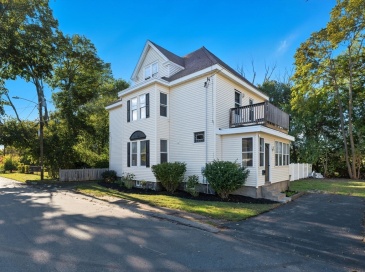 53 May St, North Andover, Massachusetts, 4 Bedrooms Bedrooms, 8 Rooms Rooms,2 BathroomsBathrooms,Residential Income,For Sale,May St,73437761