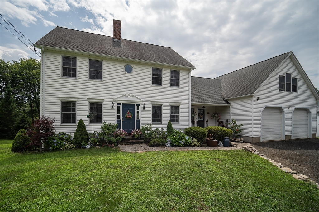 769 Federal St, Belchertown, Massachusetts, 4 Bedrooms Bedrooms, 10 Rooms Rooms,2.5 BathroomsBathrooms,Residential,For Sale,Federal St,73271329