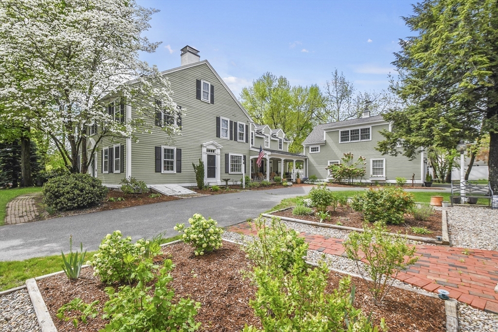 307 Main Street, Shrewsbury, Massachusetts, 4 Bedrooms Bedrooms, 14 Rooms Rooms,2.5 BathroomsBathrooms,Residential,For Sale,Main Street,73374916