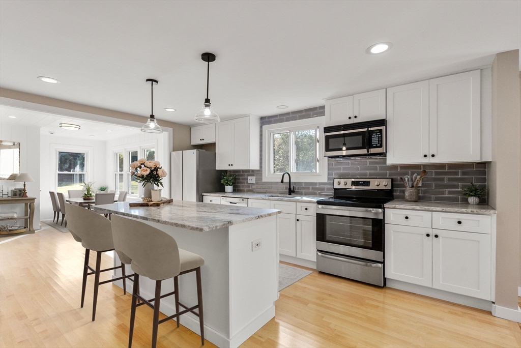 339 Haydenville Rd, Northampton, Massachusetts, 3 Bedrooms Bedrooms, 5 Rooms Rooms,1 BathroomBathrooms,Residential,For Sale,Haydenville Rd,73430824