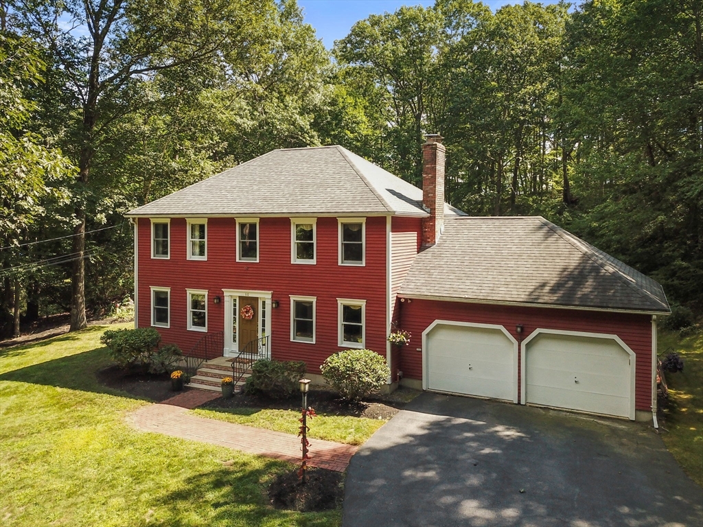 60 Allen Rd, Sturbridge, Massachusetts, 4 Bedrooms Bedrooms, 8 Rooms Rooms,2.5 BathroomsBathrooms,Residential,For Sale,Allen Rd,73426271