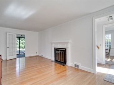 27 Fairway Dr, Newton, Massachusetts, 3 Bedrooms Bedrooms, 6 Rooms Rooms,1 BathroomBathrooms,Residential Lease,For Rent,Fairway Dr,73448020 27 Fairway Dr, Newton, Massachusetts, 3 Bedrooms Bedrooms, 6 Rooms Rooms,1 BathroomBathrooms,Residential Lease,For Rent,Fairway Dr,73448020